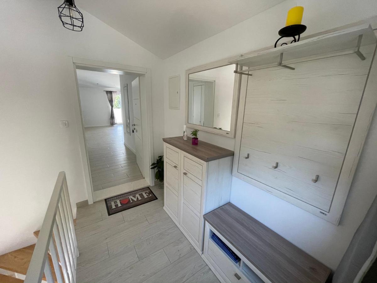 Apartman Mili Baška Voda Esterno foto