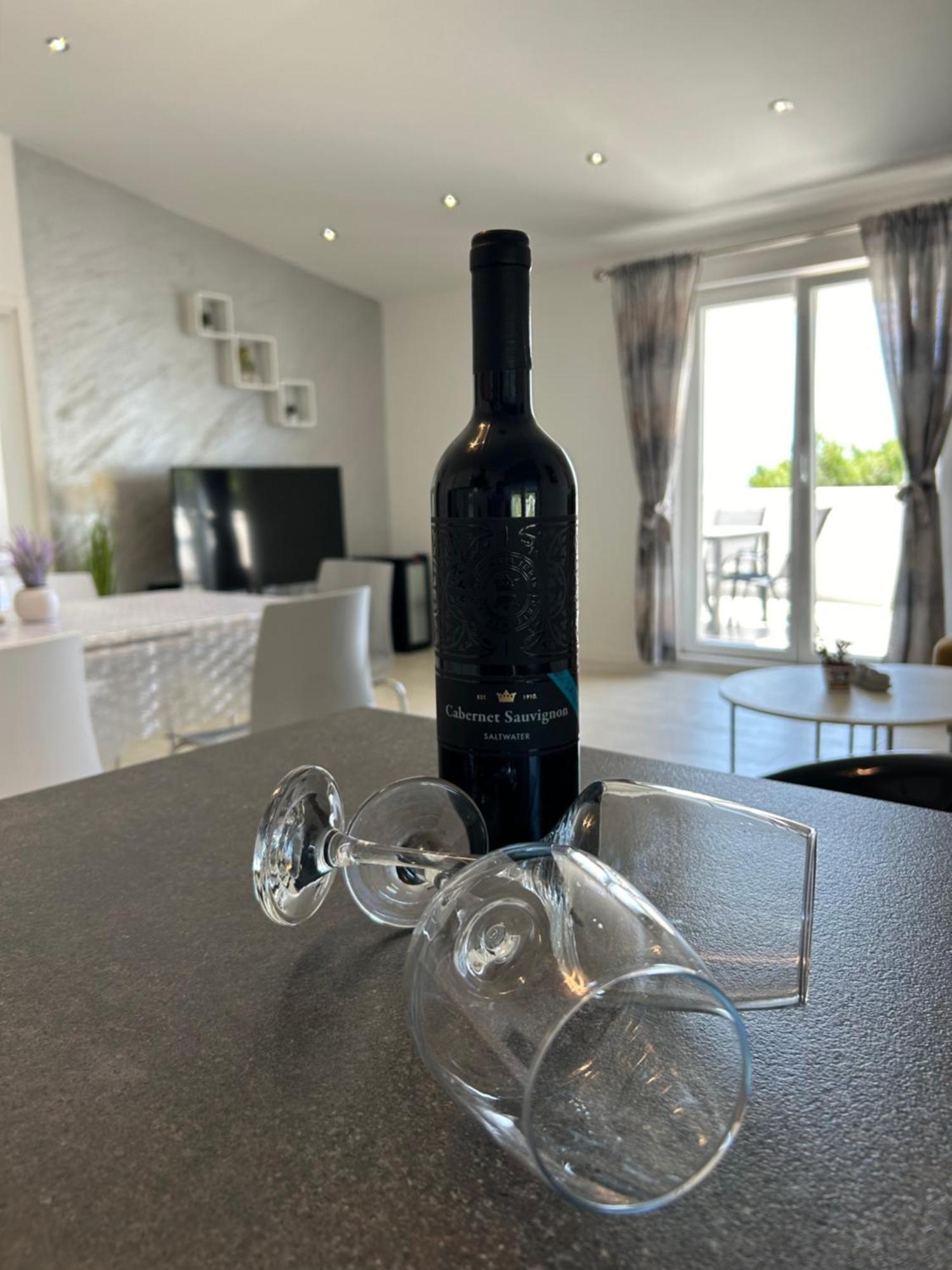 Apartman Mili Baška Voda Esterno foto