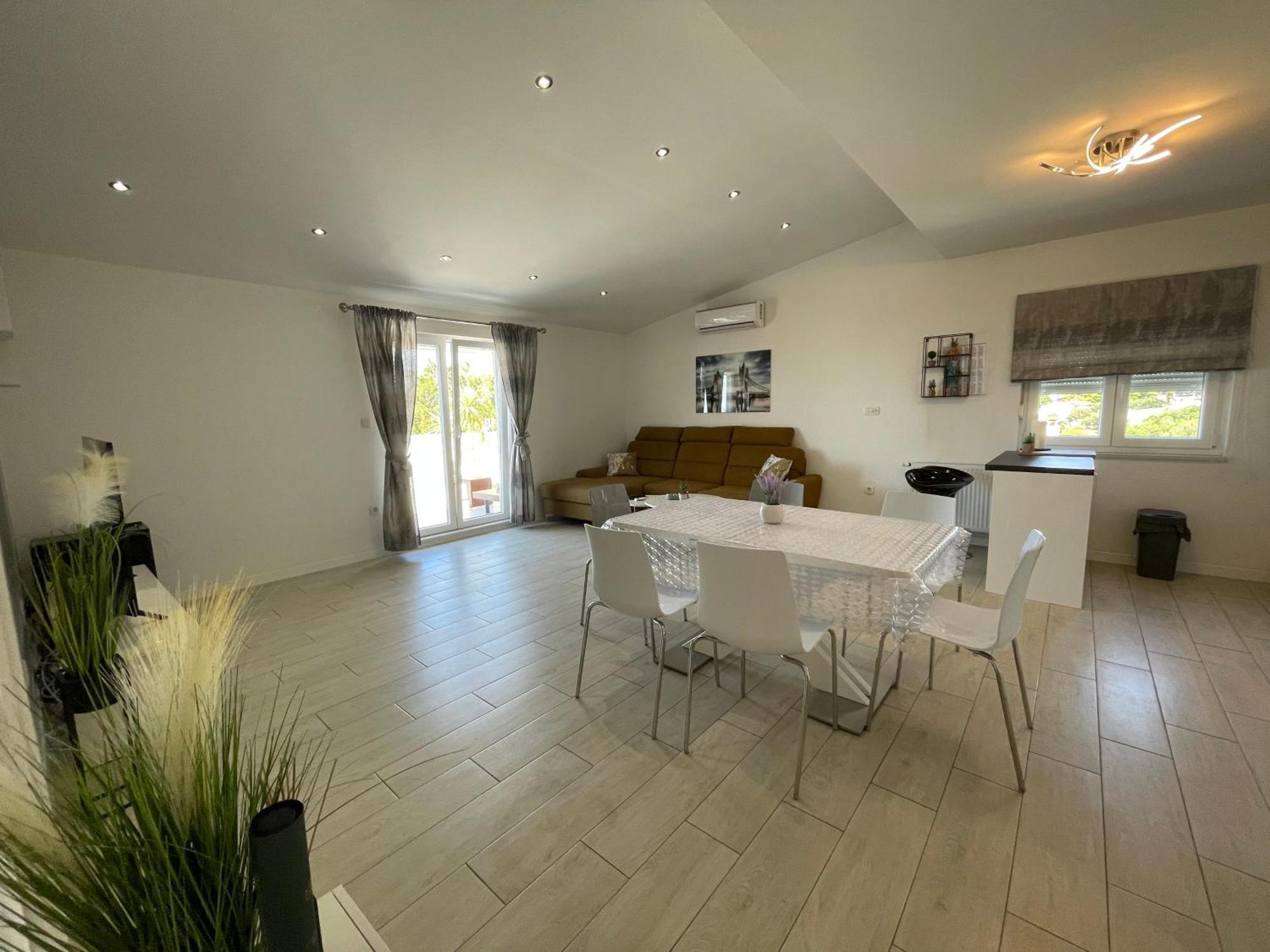 Apartman Mili Baška Voda Esterno foto