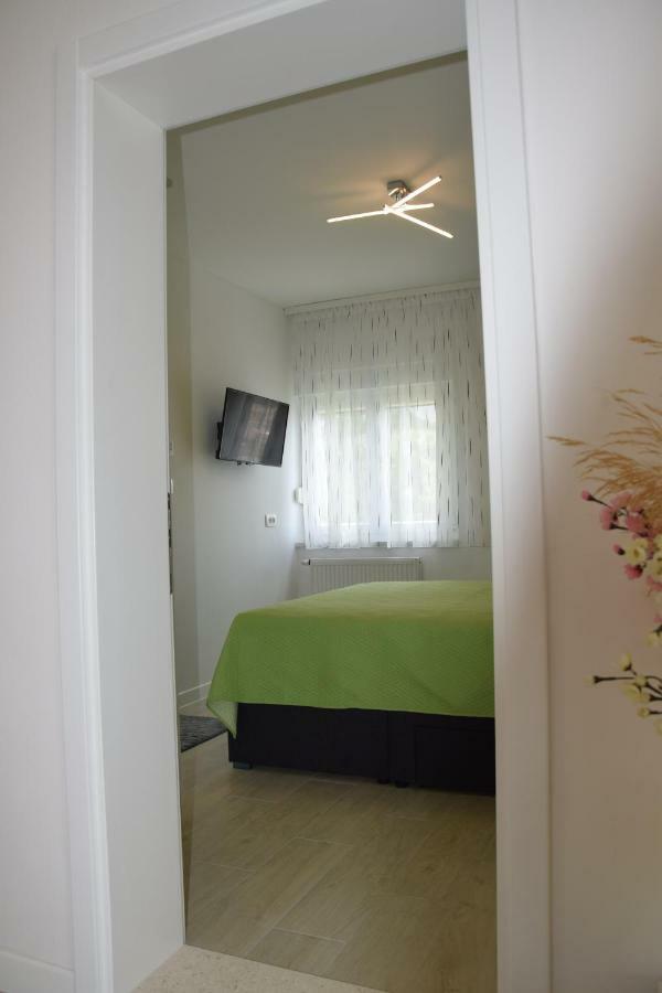 Apartman Mili Baška Voda Esterno foto